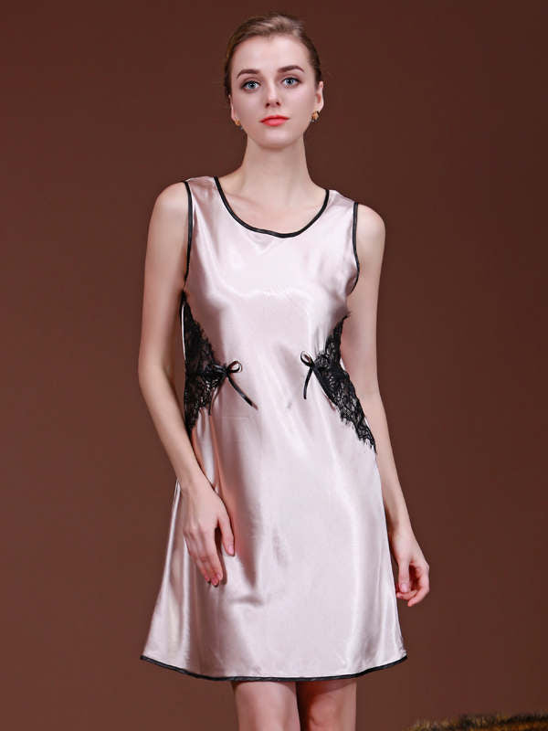 Women's Blush Satin Black Lace-Bow Sleeveless Chemise